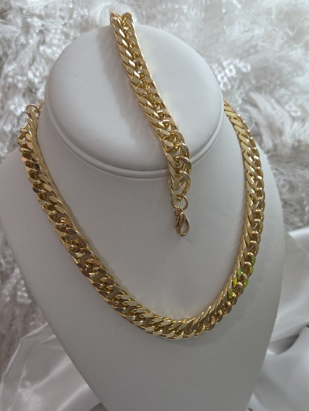 Gold-Tone Cuban Link Necklace - Women Jewelry Set